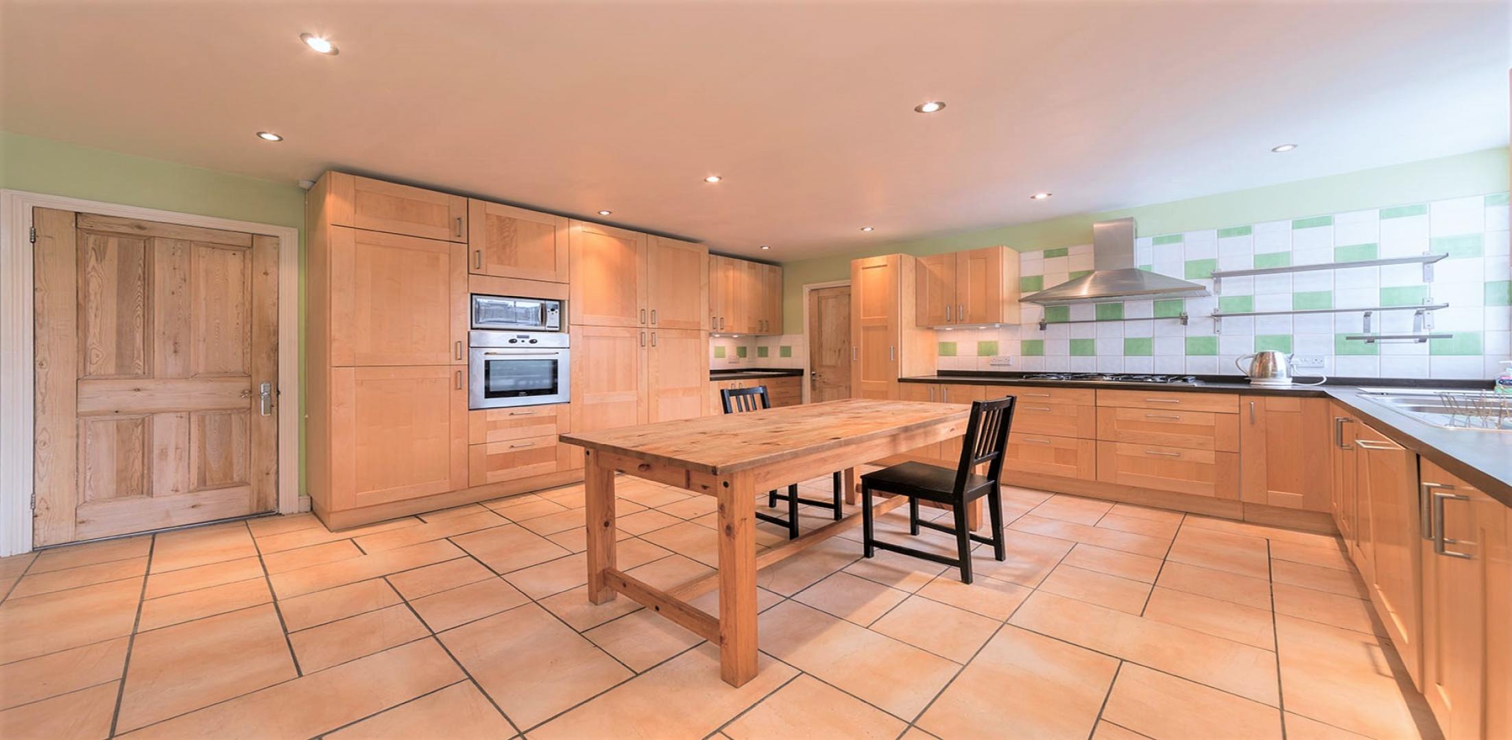 			3 Bedroom, 1 bath, 1 reception Flat			 Mill Lane, West Hampstead, WEST HAMPSTEAD